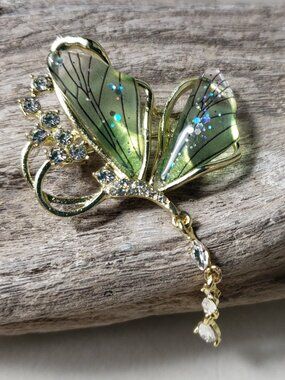New Butterfly Brooch Translucent Green Wings Rhinestones Hanging Tail